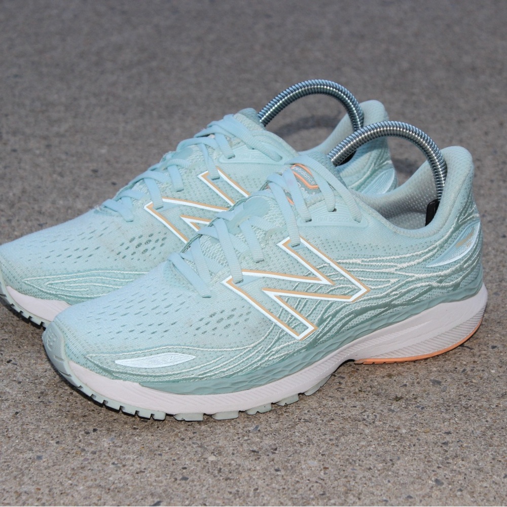 Ladies New Balance Blue Sneaker Sz 8.5